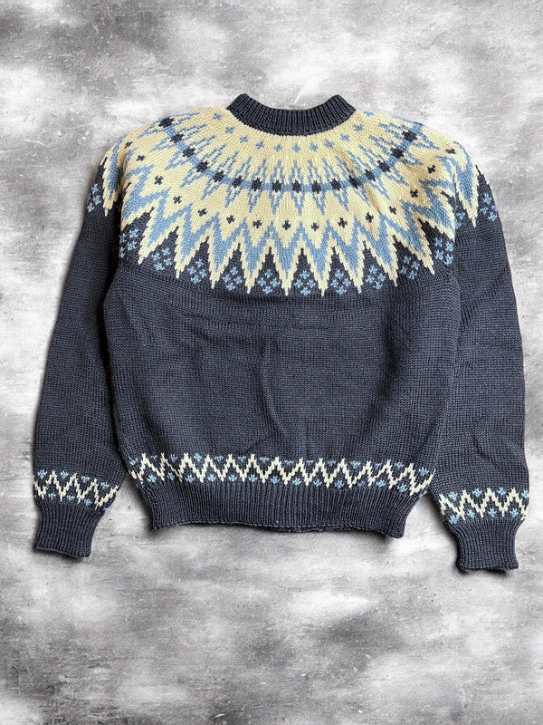 Vintage Norwegian Knit Sweater Medium